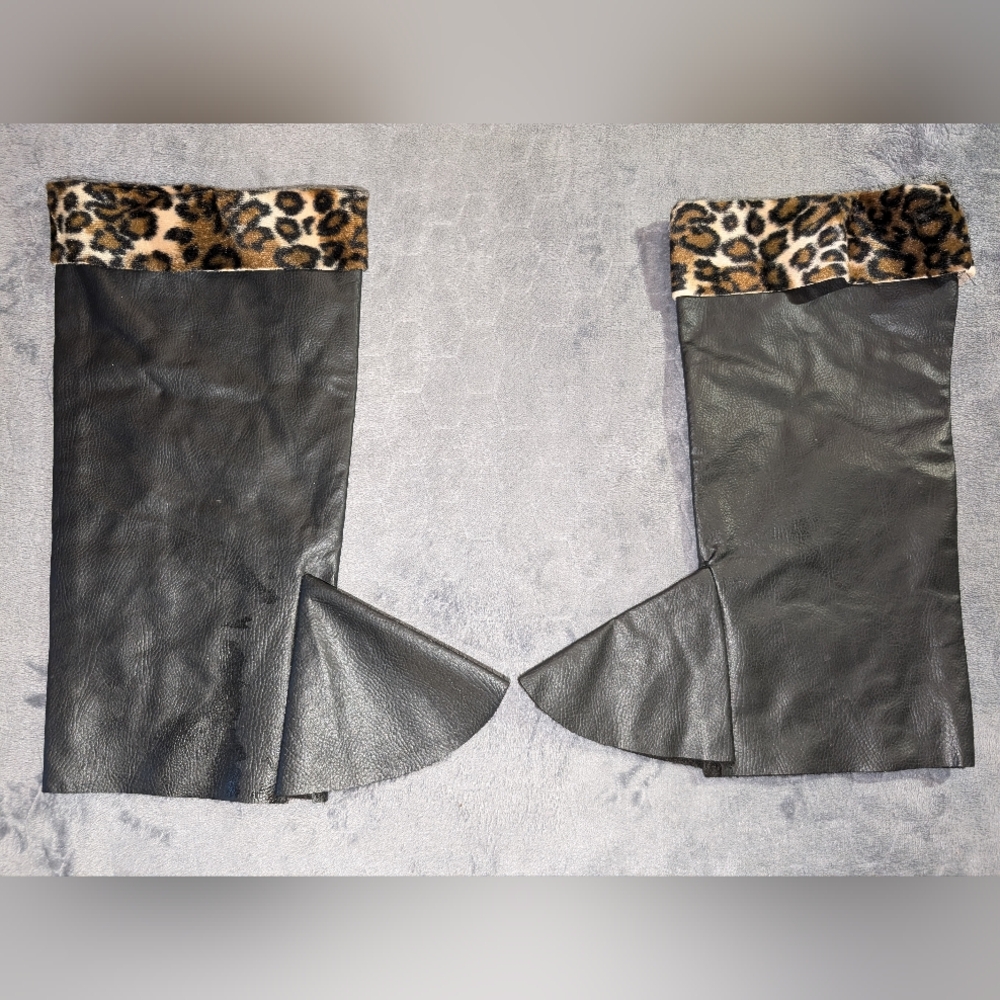 Foot pads. Imitation boots.